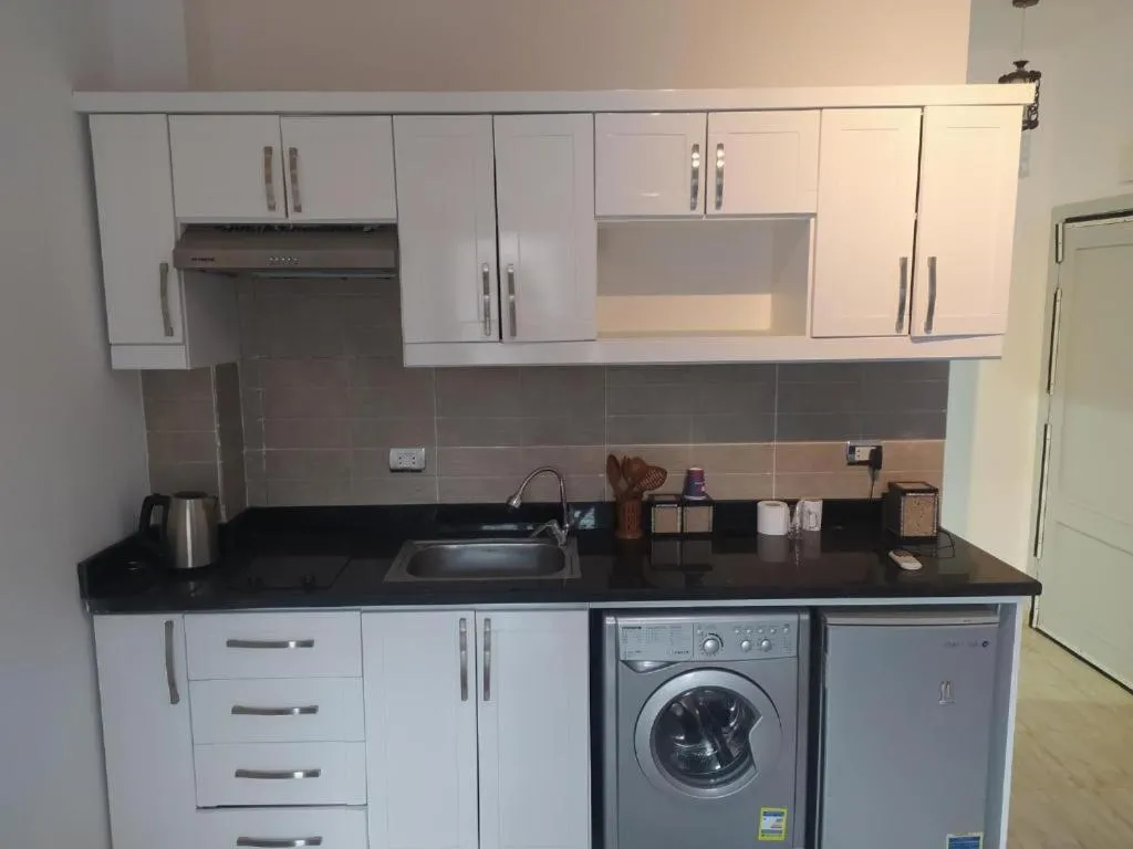 Image 2 of AquaPalms Studio F416