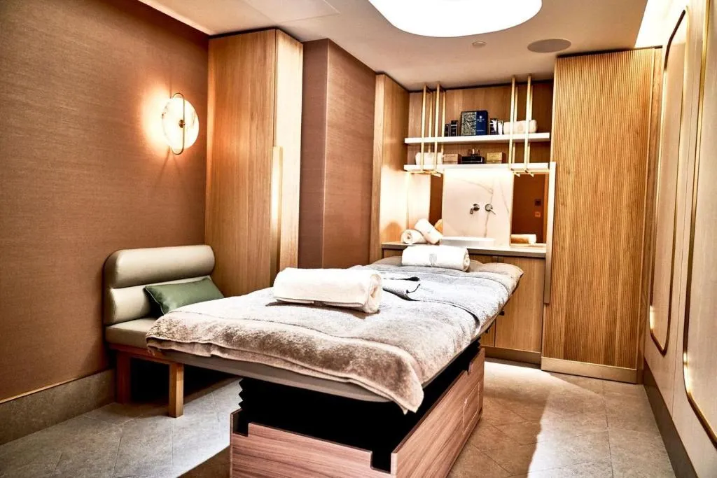 Image of Aqua Palms Resort by Ivan