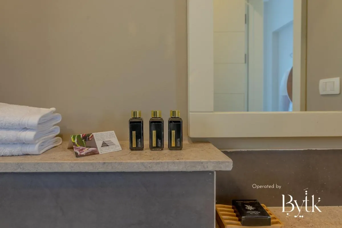 Image 2 of BYTK – Casa De Familia