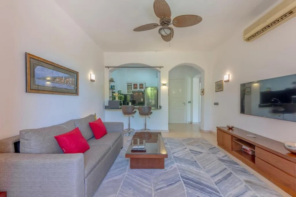 Image 6 of Beautiful apartment with terrace to the pool