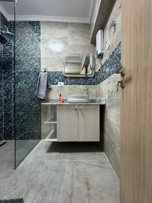 Image 4 of CC Luxurious Apartment