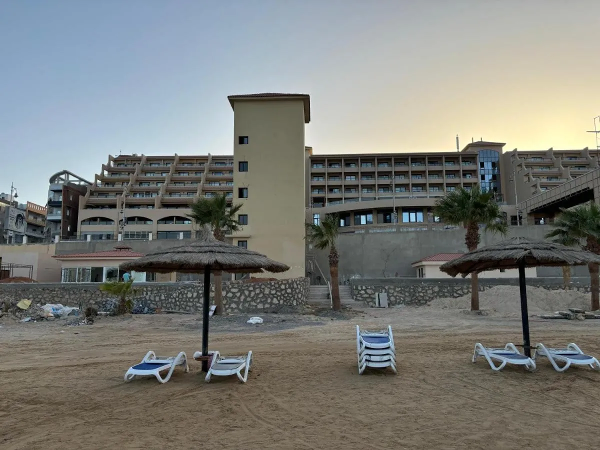 Image 1 of Central Hurghada with Private Beach & Resort Pools