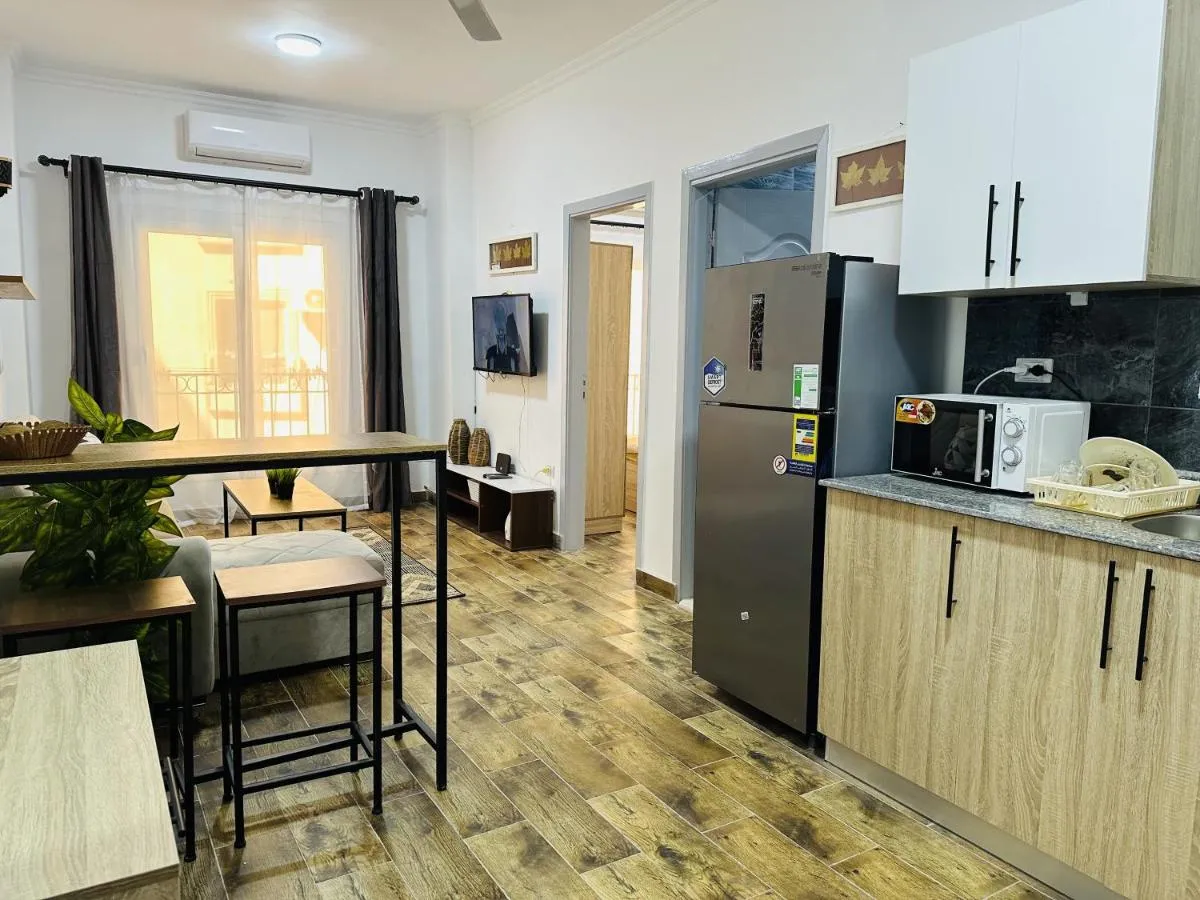 Image 4 of Cleopatra Style City Center