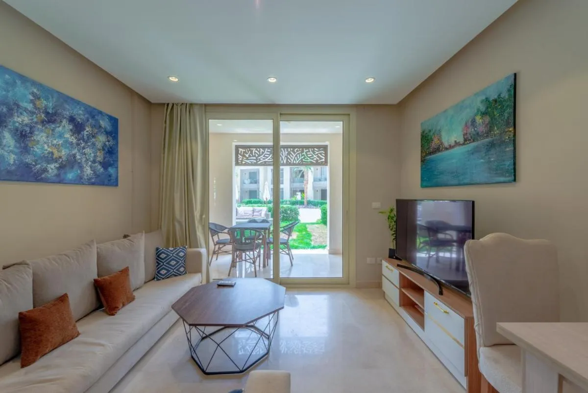 Image 5 of Cozy 1-Bedroom Apartment in Mangroovy, El Gouna. Private terrace, garden and pool access