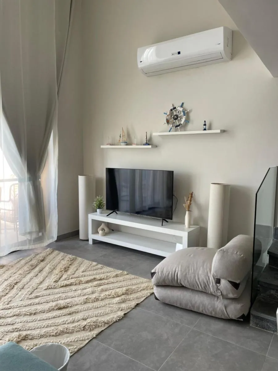 Image 5 of Cozy 2BR Seaview loft in Mesca Somabay