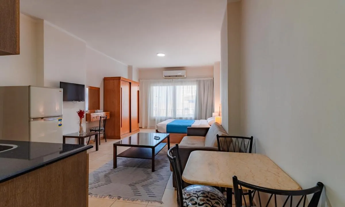 Image 2 of Delmar Apartments by Peaks