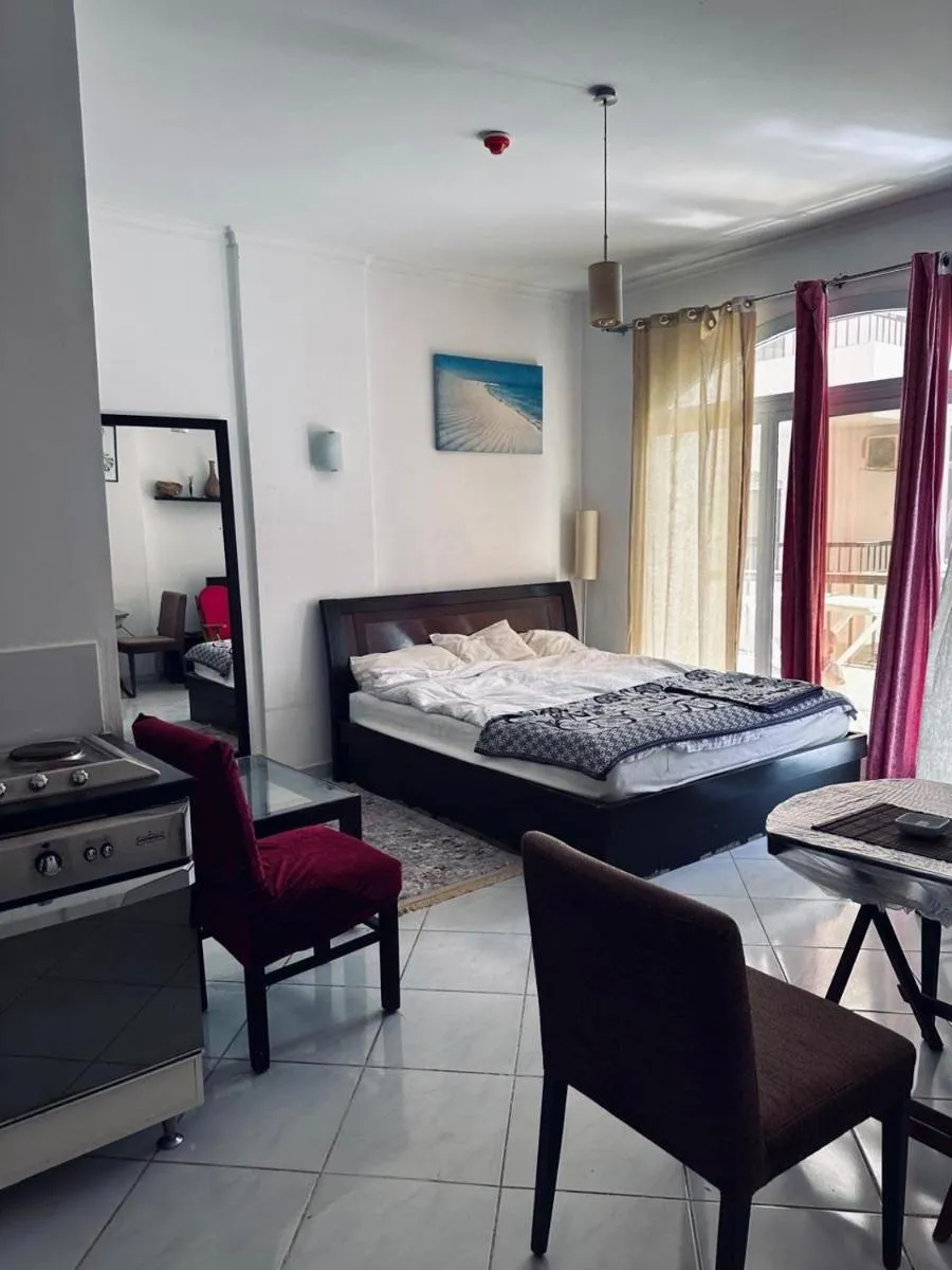 Image 3 of Desert Pearl Studio Retreat