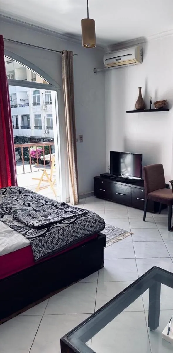 Image 4 of Desert Pearl Studio Retreat