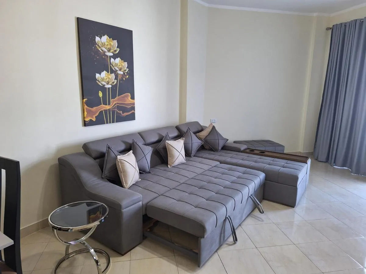 Image 1 of Diamond Resert