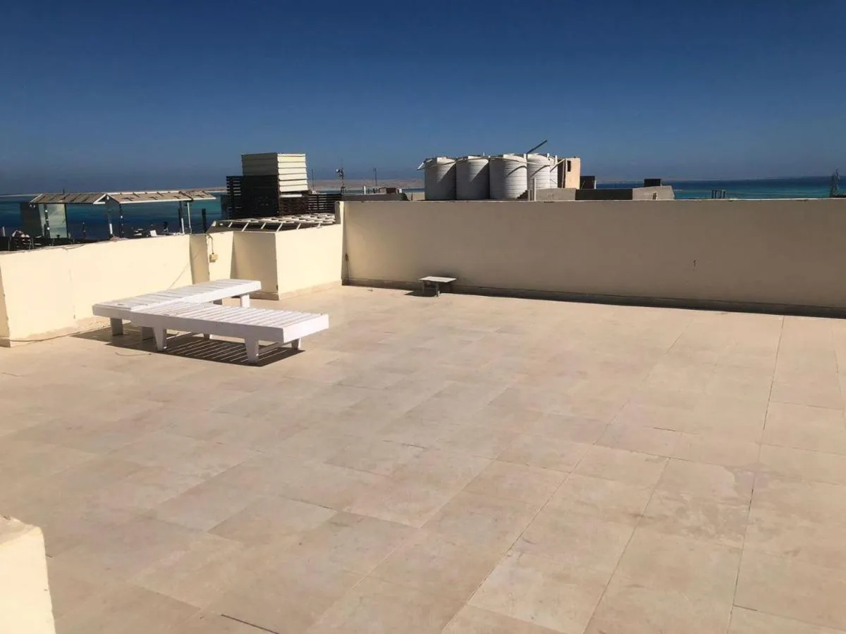 Image 5 of El Hadaba behind Raya