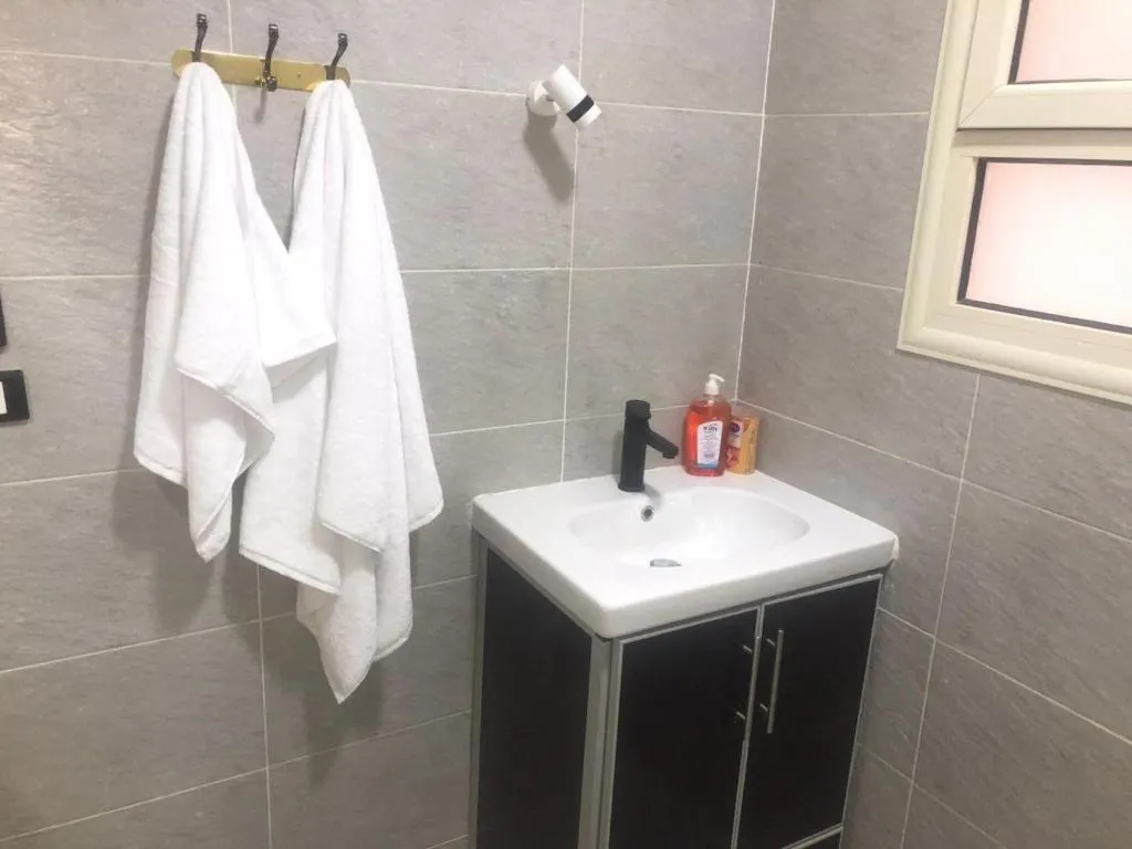 Image of El Hadaba behind Raya