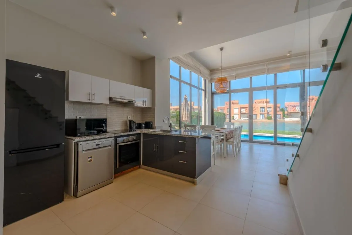 Image 4 of Elegant 4BR in Tawila, Gouna. Private Pool, Lagoon