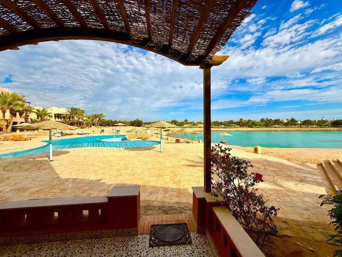 Image 3 of Exquisite 1BR Chalet with Pool & Lagoon – ElGouna