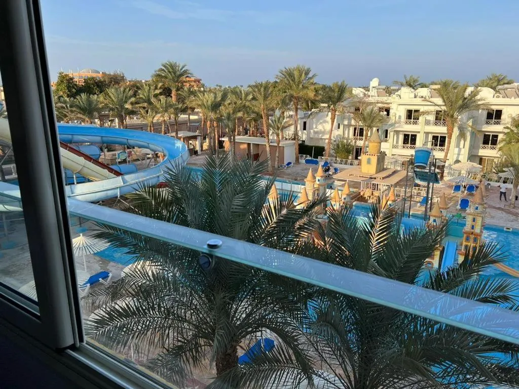 Image 3 of Family Suite in view aqua mirage bay