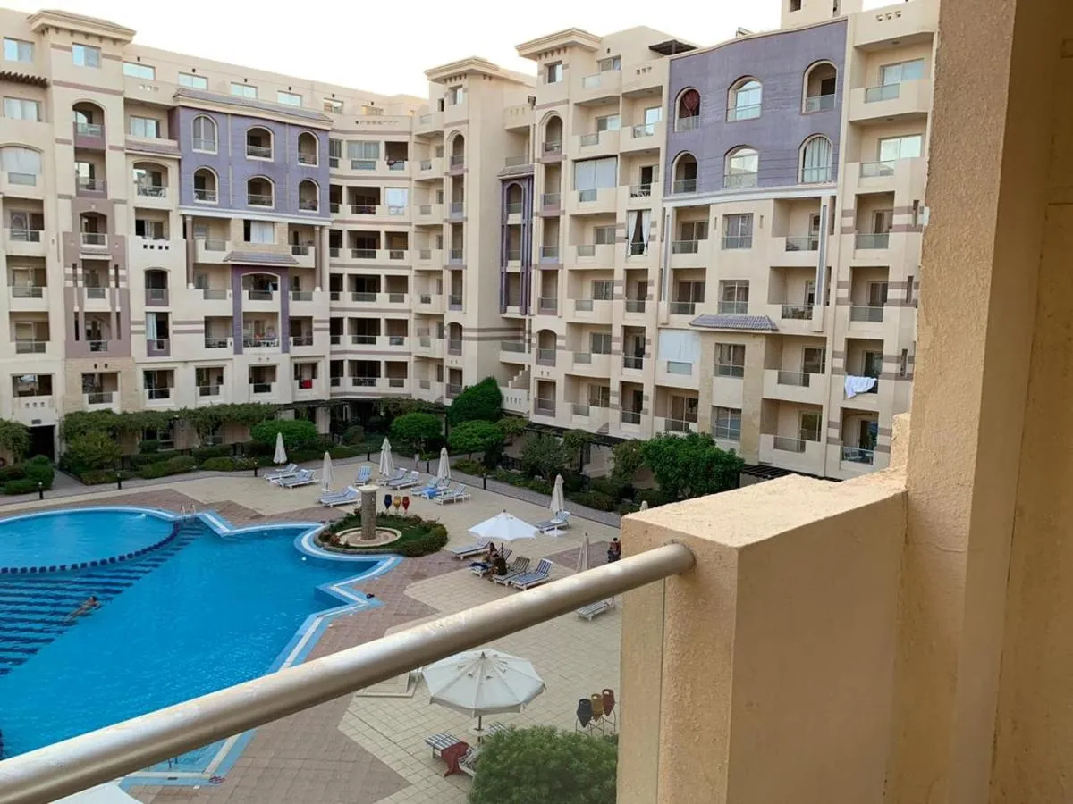 Image 2 of Florenza Khamsin 1 bedroom apartment with swimming pool view