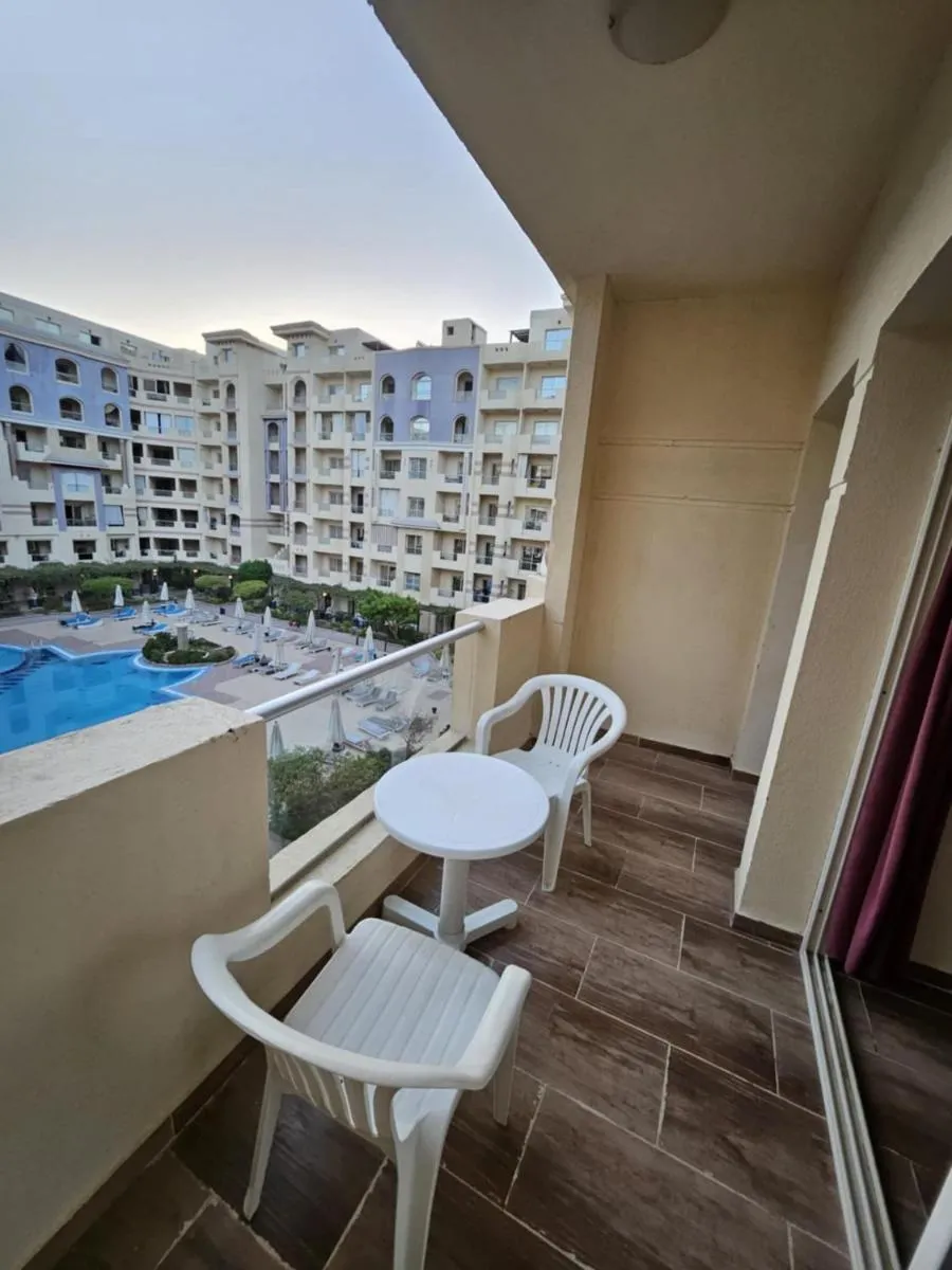 Image 6 of Florenza Khamsin 1 bedroom apartment with swimming pool view