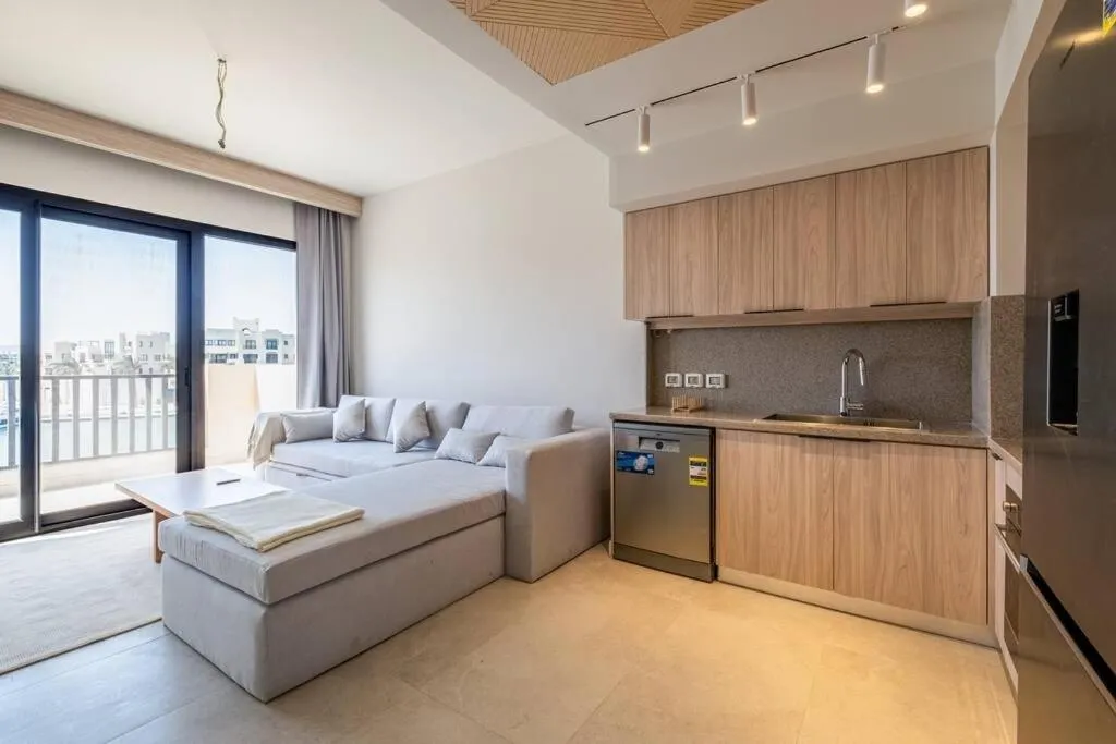 Image 2 of Freshly Minted: Fanadir Marina