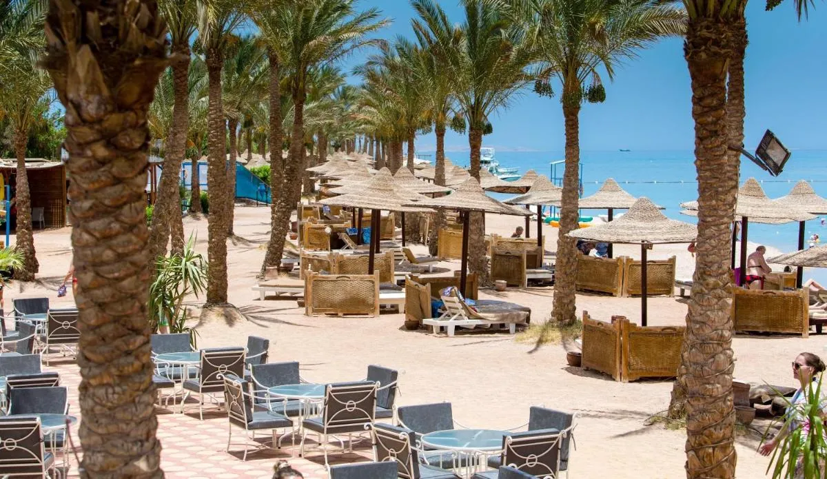 Image 3 of Hostgool SeaSide Chalets Mirage bay resort & aqua park