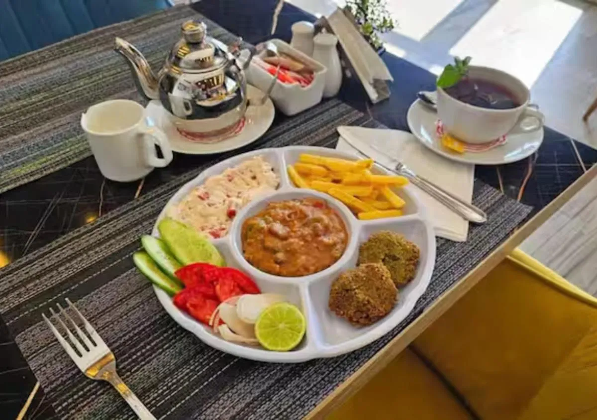 Image 4 of Juliana beach resort