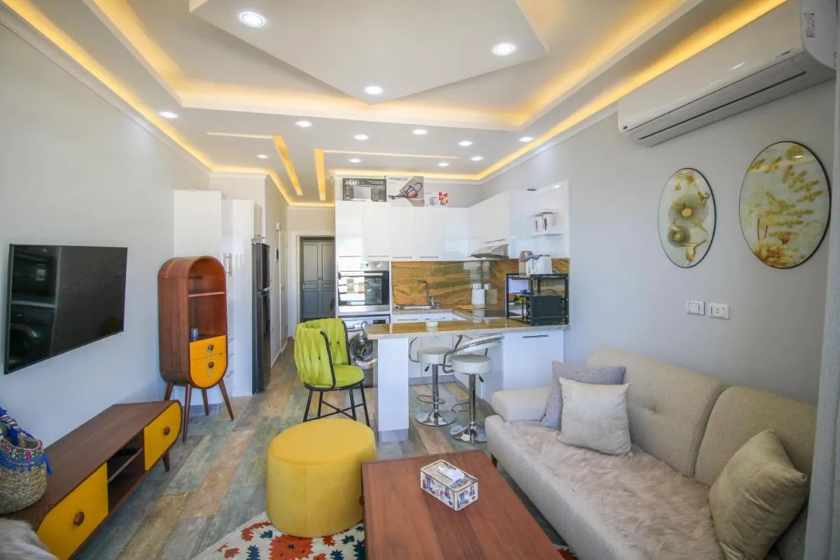 Image 2 of La Prestigia