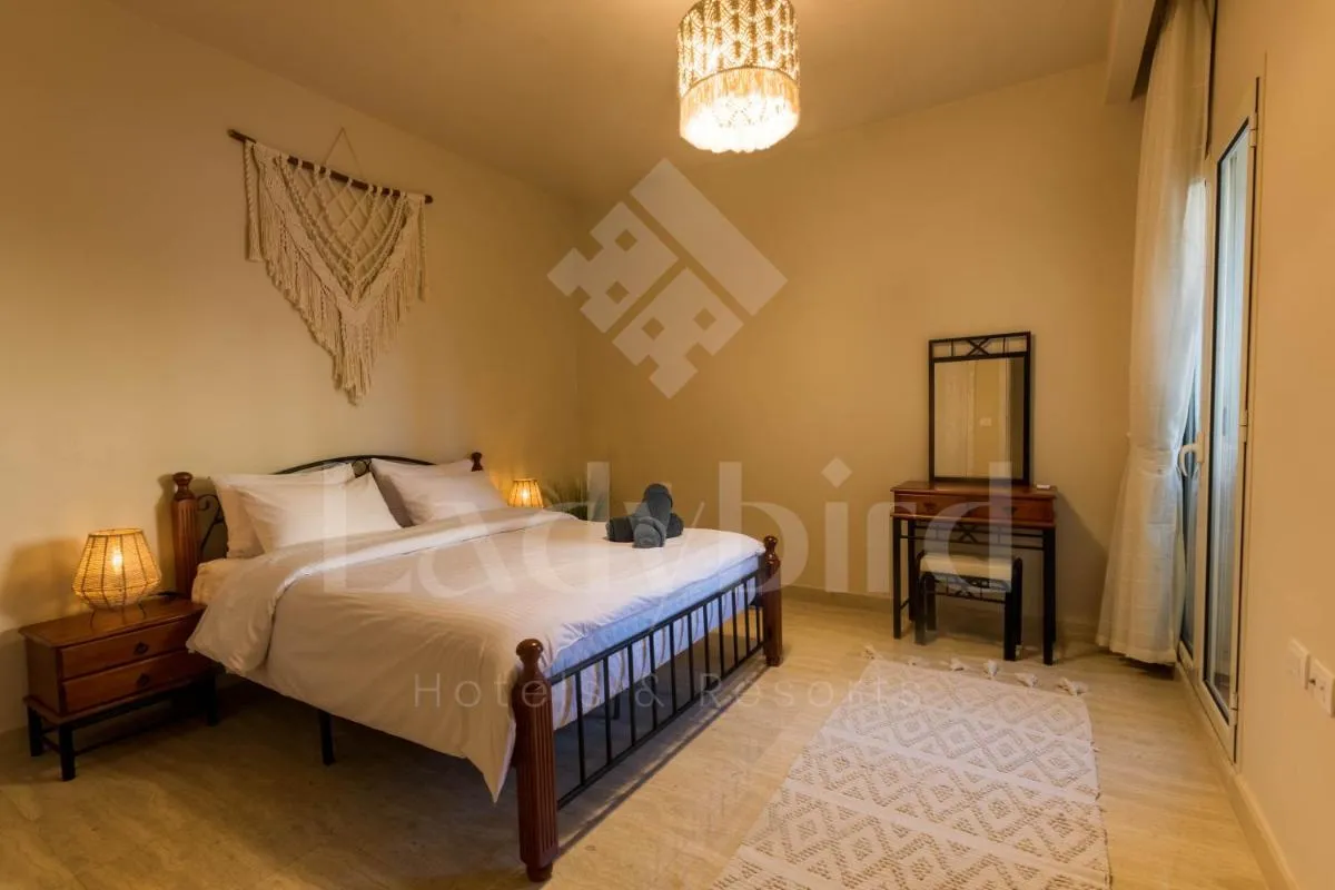 Image 1 of Ladybird – Azzurra Beauty