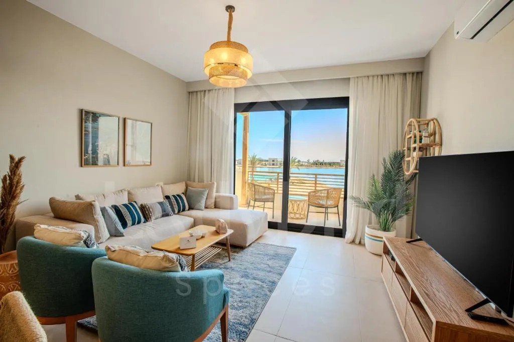 Image of Ladybird – Shedwan Horizon