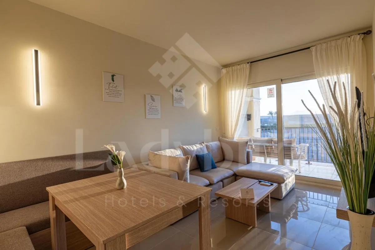 Image 4 of Ladybird – Veranda Highline