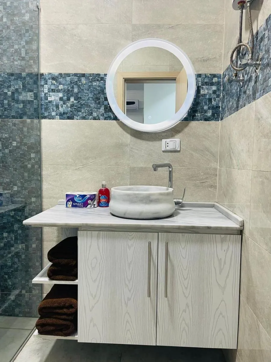 Image 4 of Luxurious One Bedroom Apartment