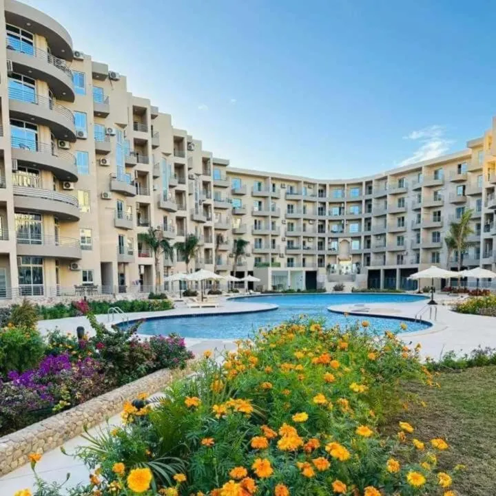 Image 3 of Luxury Modern Home near Airport & Downtown