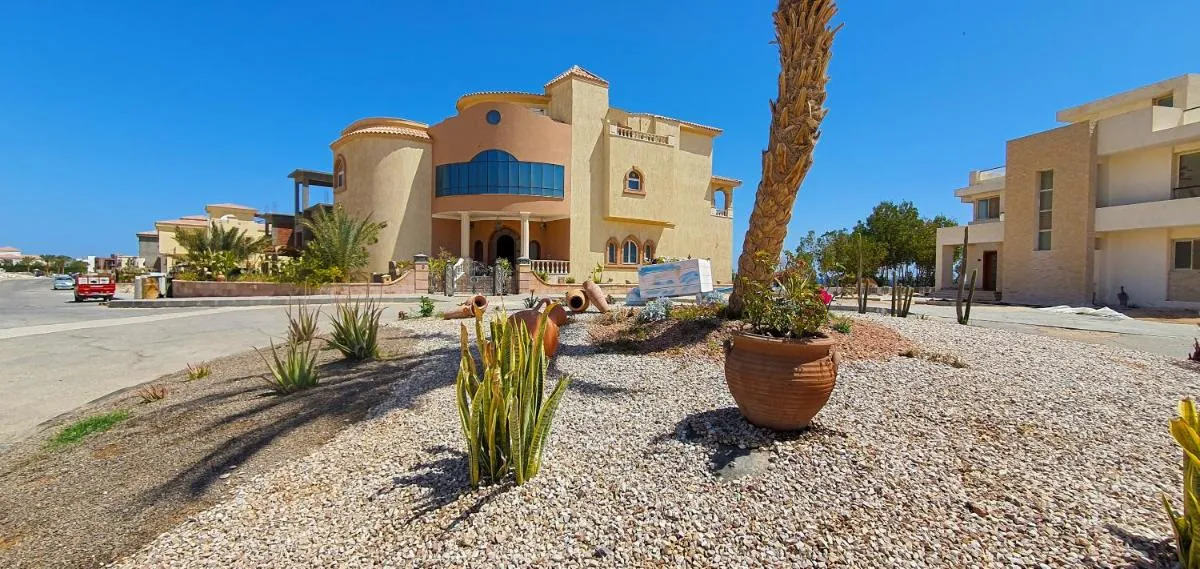 Image 6 of Luxury Seafront Pool Villa – 3 Stories & Roof floor – All Master Bedrooms