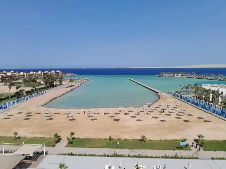 Image 1 of Luxury apartment with sea view