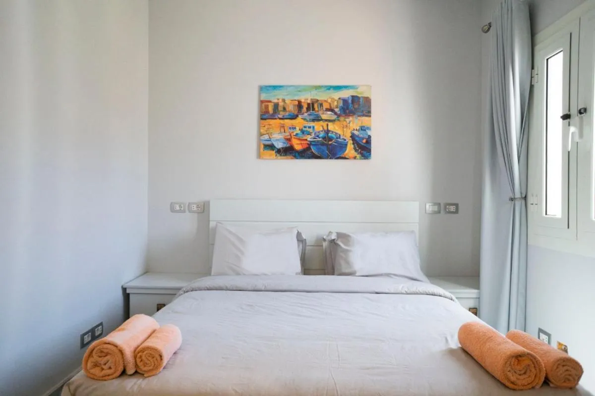 Image 5 of MB1-1-104