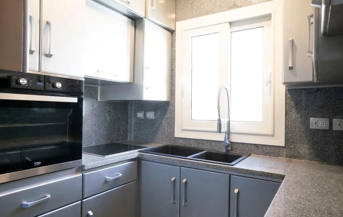 Image 2 of MB1-1-104