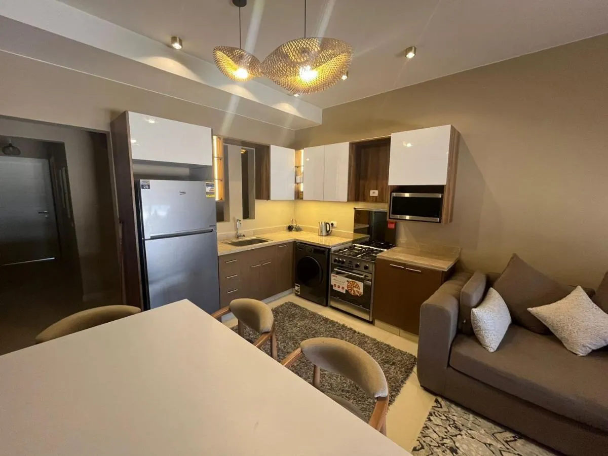 Image 5 of Makadi home lake view & garden