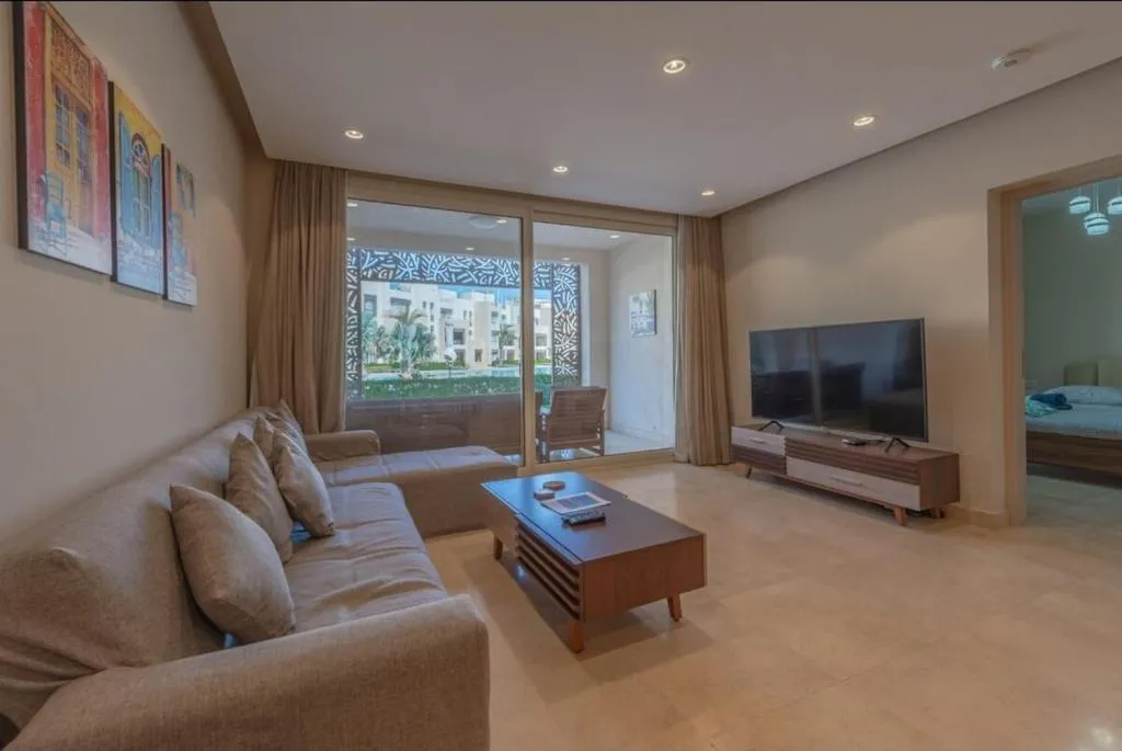 Image of Mangroovy- 1br GF Waterfront Glitzy direct pool