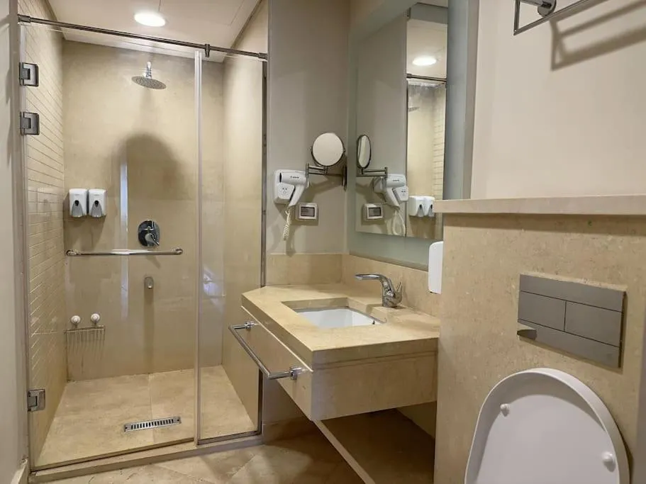 Image 2 of Marvelous 2BR – Free Beach Access and Pool Access In Mangroovy