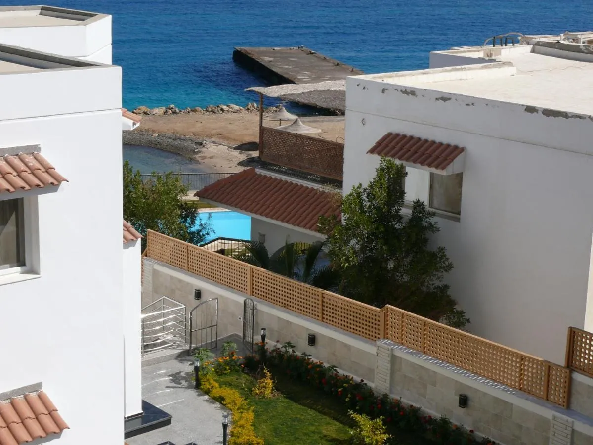 Image 5 of Mini-Studio With Free Private Beach