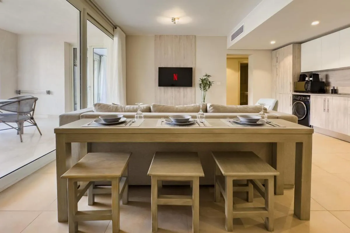 Image 2 of Modish & Modern 1BDR Poolfront Mangroovy Free Pool & Beach