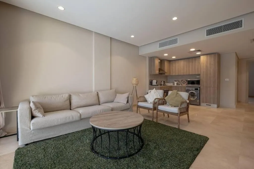 Image 2 of Newly Furnished Apt: Mangroovy