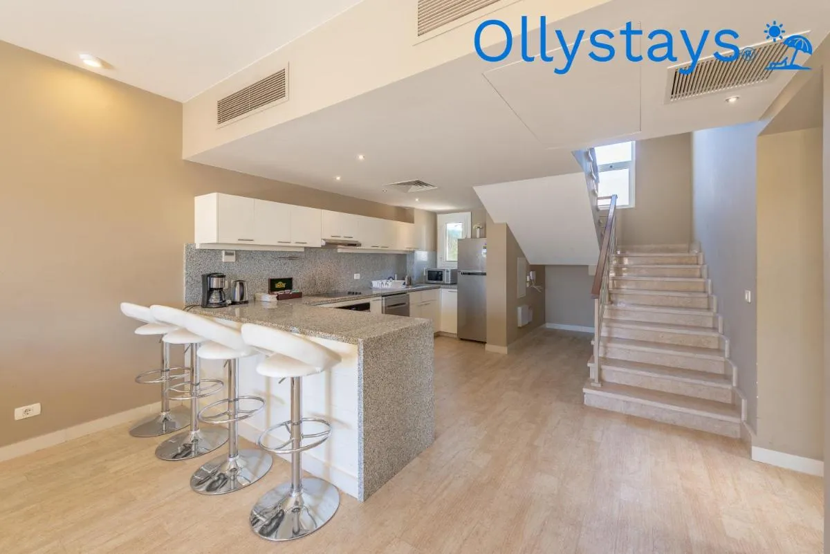 Image 6 of Ollystays Joubal Lagoon 4 BR Villa Heated Pool