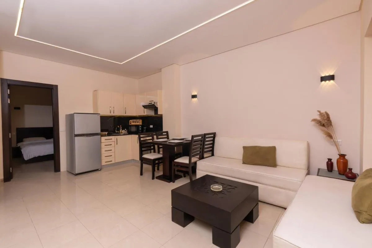 Image 2 of One bedroom with sea view in the centre