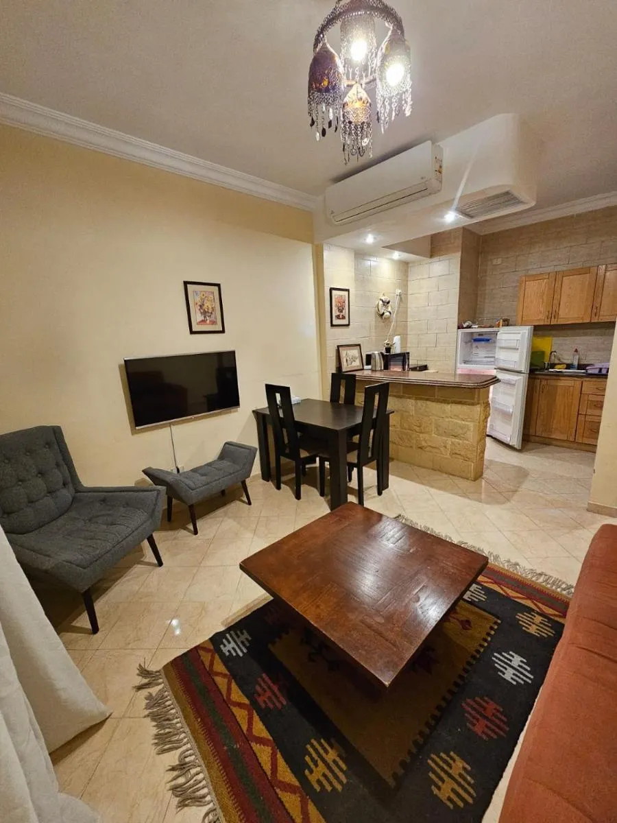 Image 4 of Palm Beach Apartments 302B