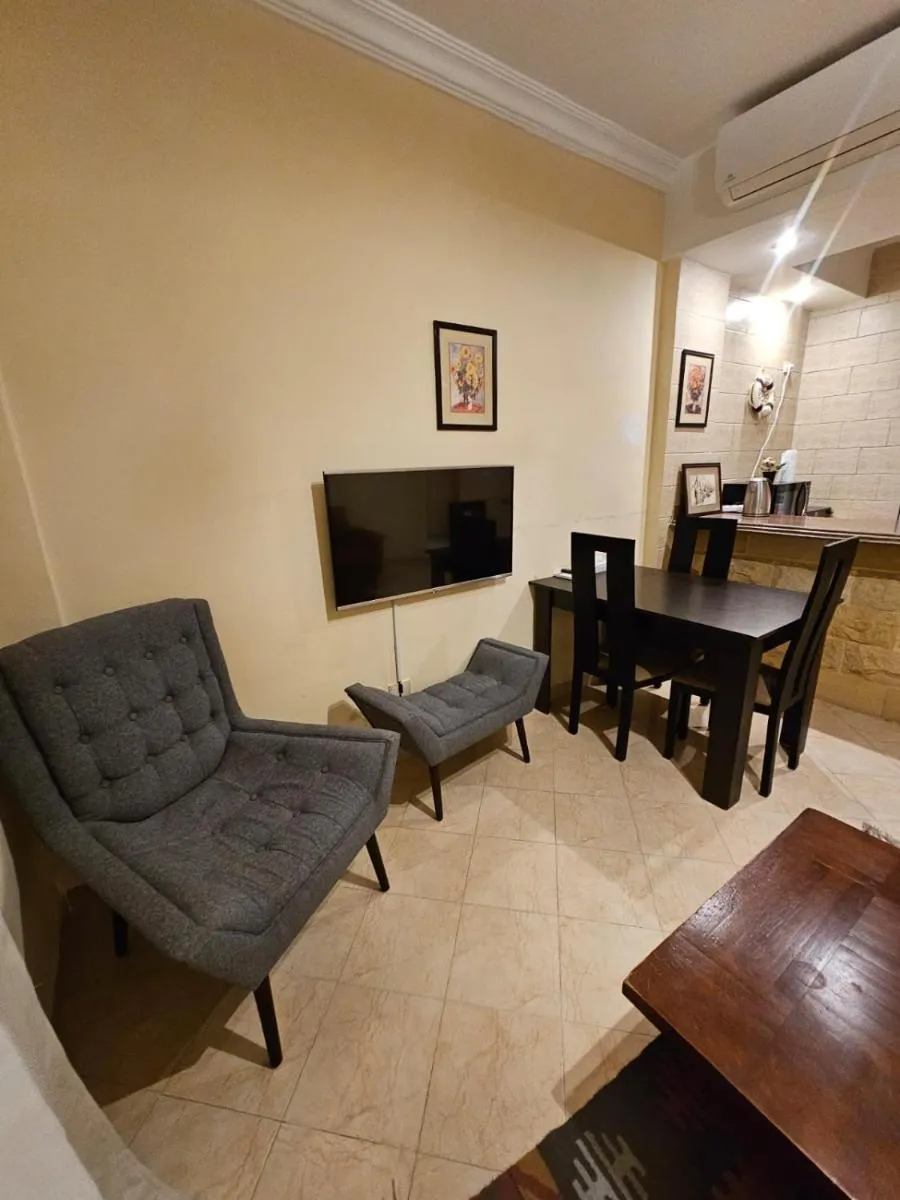 Image 5 of Palm Beach Apartments 302B