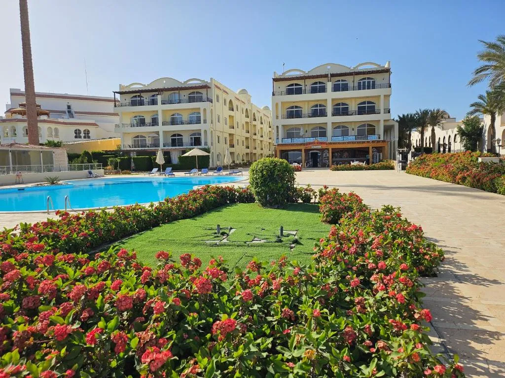 Image of Palm Beach Piazza Apart hotel Sahl Hasheesh