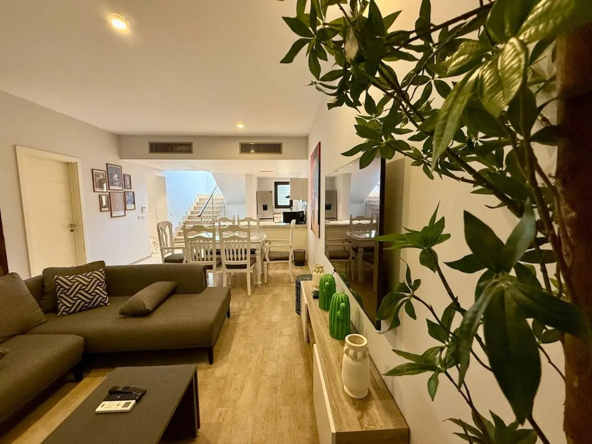 Image 3 of Picturesque 3BR Villa- Free Lagoon Access ElGouna