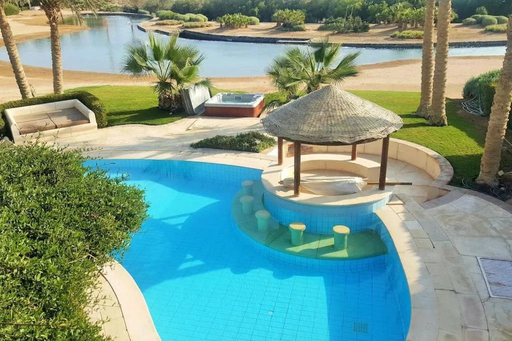Image 3 of Private Villa with heated pool and lagoon