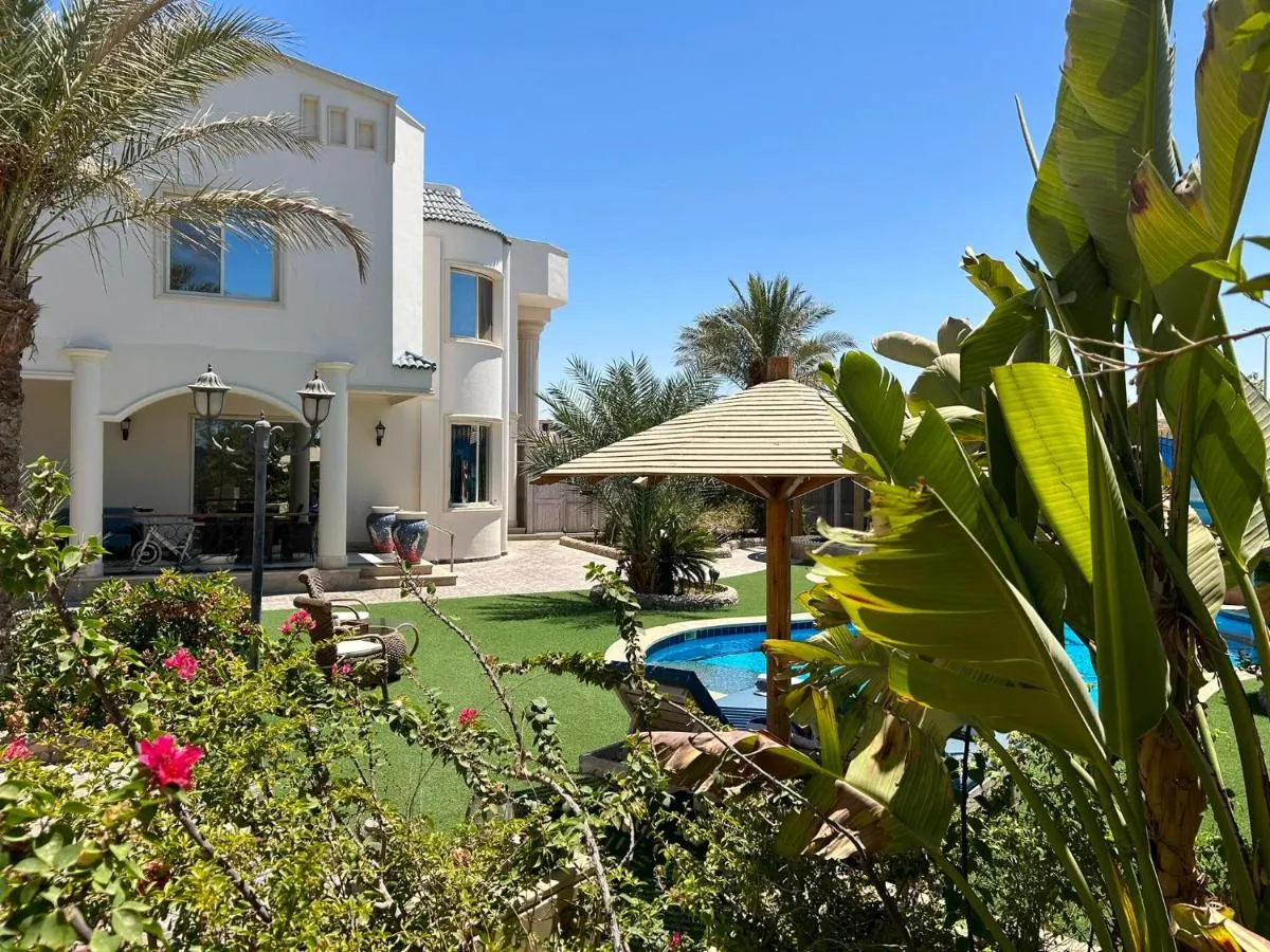 Image 3 of Royal Home luxury 6pers villa with private pool