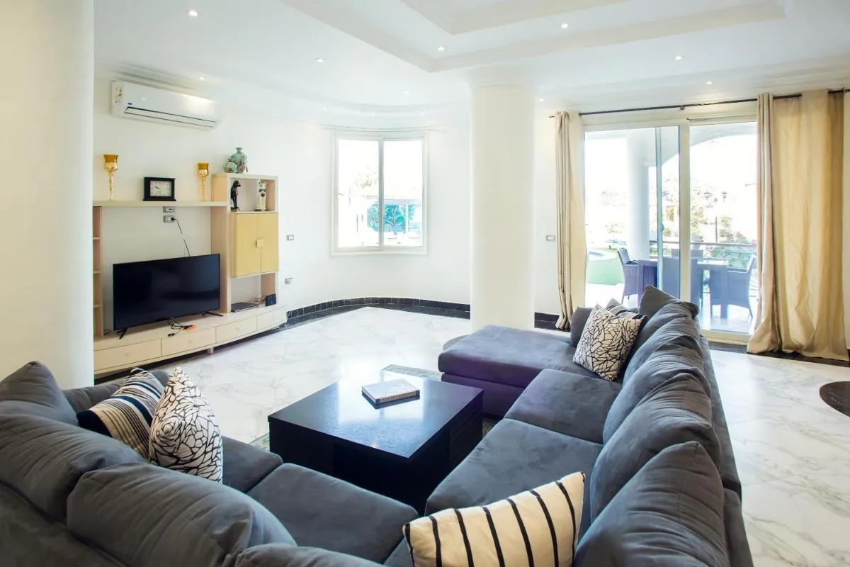 Image 5 of Royal Home luxury 6pers villa with private pool