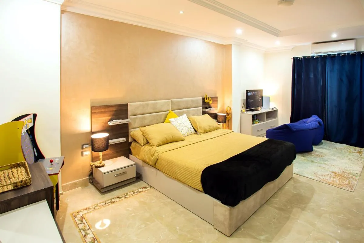 Image 1 of Royal Home luxury 6pers villa with private pool