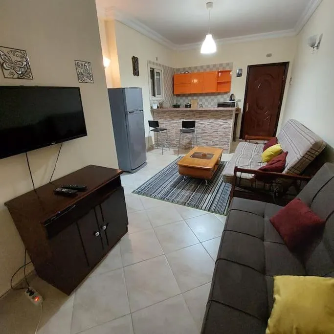 Image 6 of Sea view 1 bedroom flat beside Russian consulate